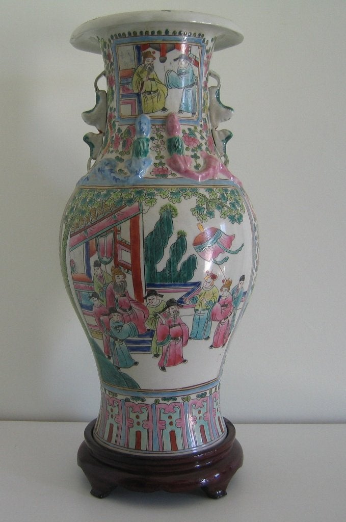 Porseleinen vaas Famille Rose Canton  -  712, Antiek en Kunst, Kunst | Niet-Westerse kunst, Ophalen, Reliëf, 45 cm, China