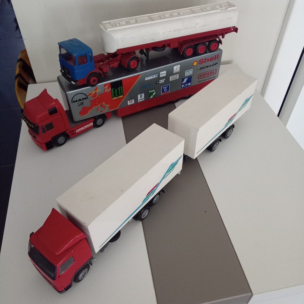 LOT CONRAD M.A.N. +VOLVO--1/50, Hobby & Loisirs créatifs, Envoi, Conrad