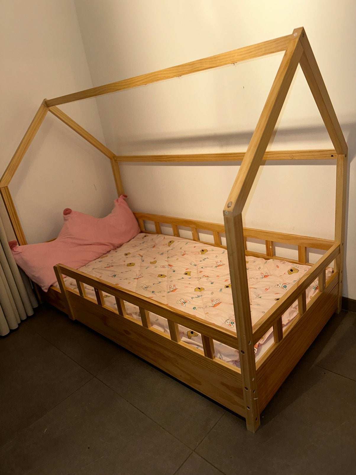 Kinderbedje + matras (splinter nieuw), Kinderen en Baby's, Ophalen, Zo goed als nieuw, Matras