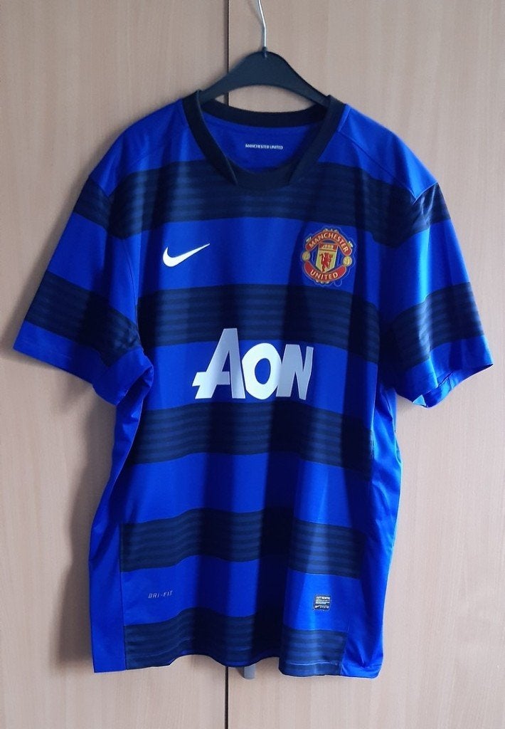 Maillot Manchester Utd Away 2011-12, Enlèvement, Porté