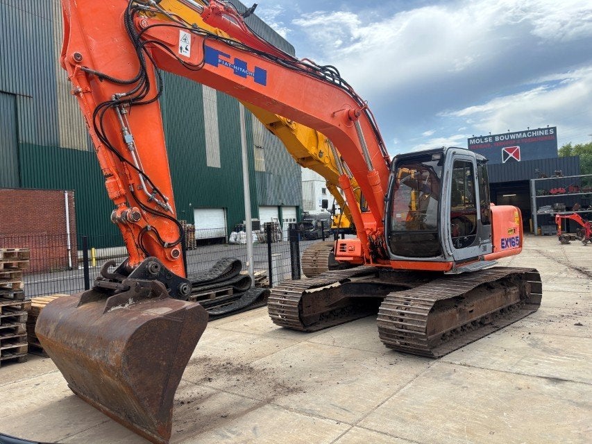 Grue sur chenilles Hitachi EX165, Enlèvement, Excavatrice