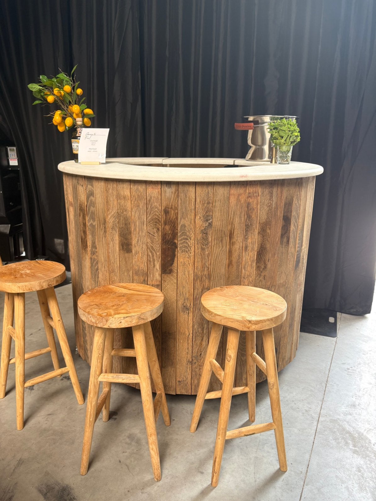 Ronde eiken bar met mortex werkblad, Enlèvement, Comme neuf