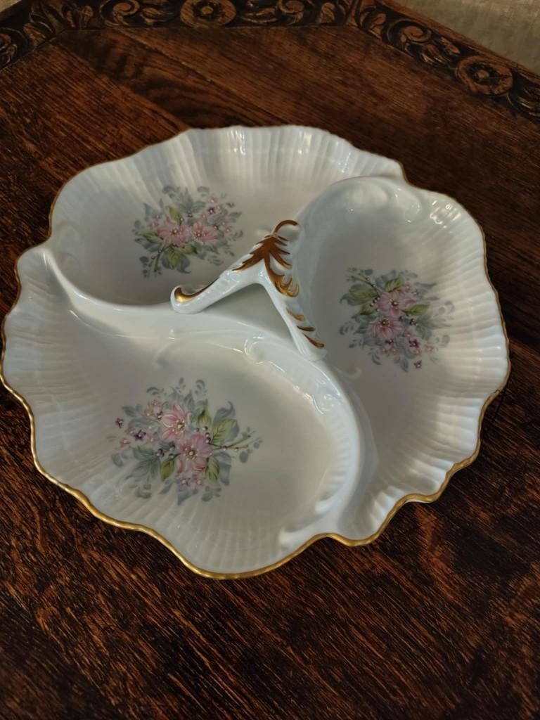Limoges porseleinen schaal met drie vakken en een handvat, Antiek en Kunst, Ophalen of Verzenden