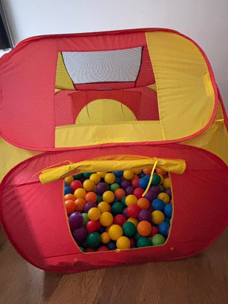 Speeltent met ballen, Ophalen, Gebruikt