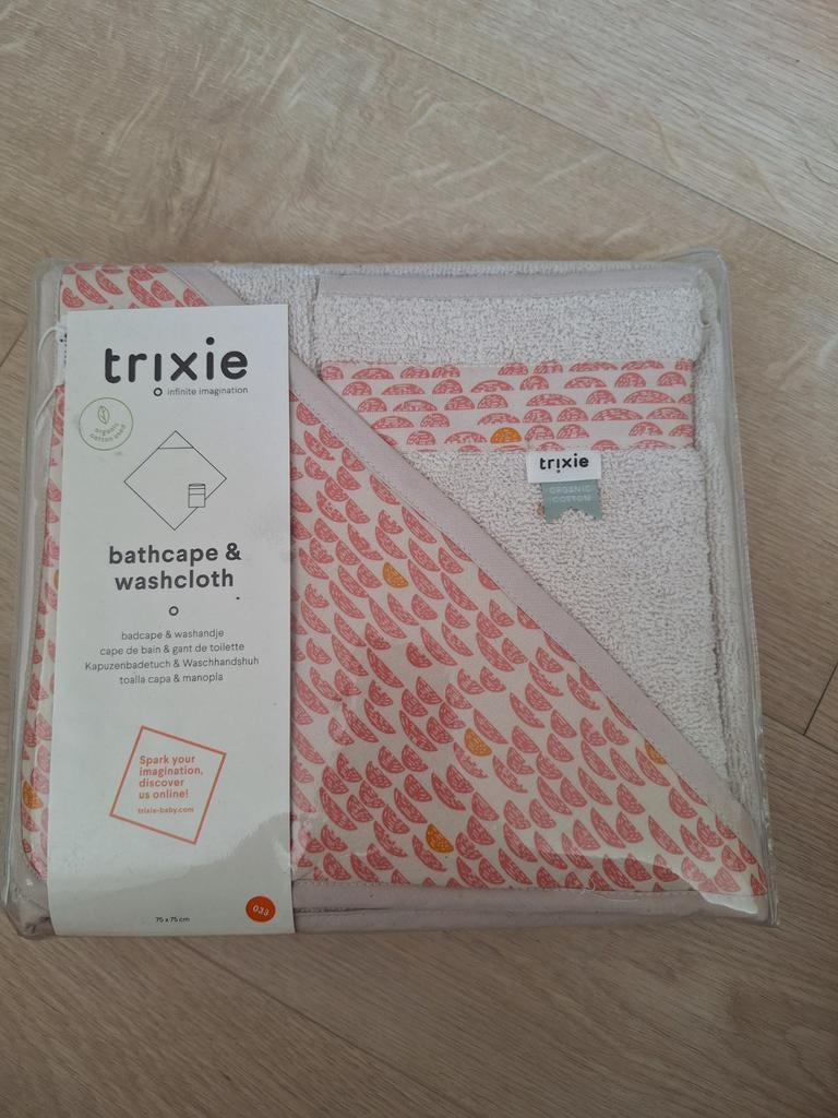 Trixie kaphanddoek en washandje, Hobby en Vrije tijd, Scrapbooking, Ophalen