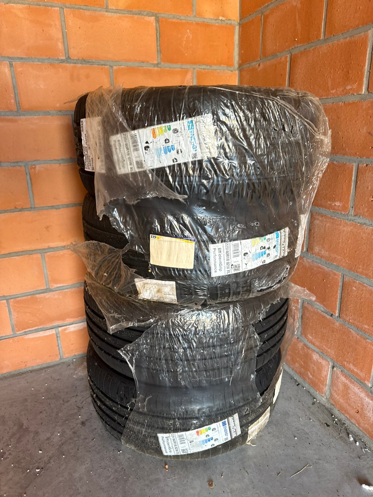 Pneus neufs Goodyear 225 40R 18, Enlèvement, 18 pouces, Pneu(s)