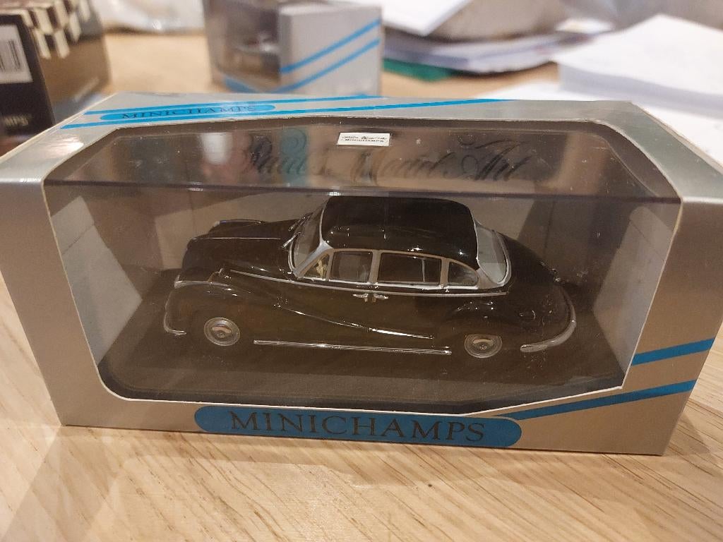Minichamps BMW 502 V8 Limousine Black 1/43, Enlèvement ou Envoi, Neuf, Voiture, MiniChamps