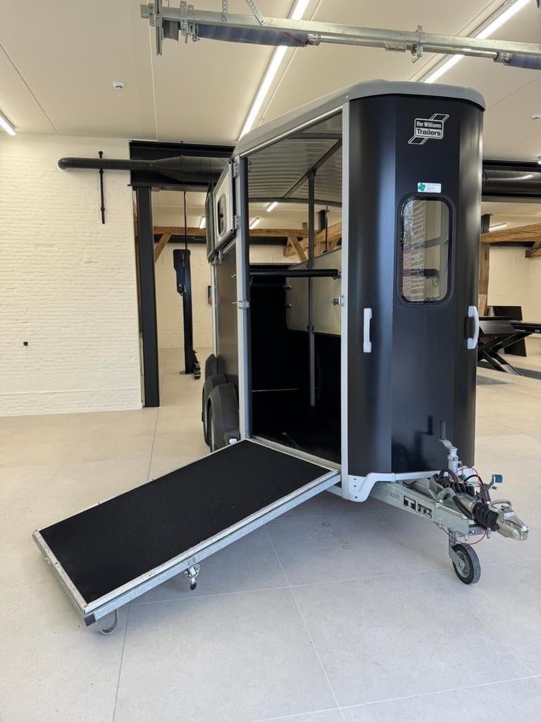 Ifor Williams HB506, Dieren en Toebehoren, Ophalen, Zo goed als nieuw, 2-paards trailer