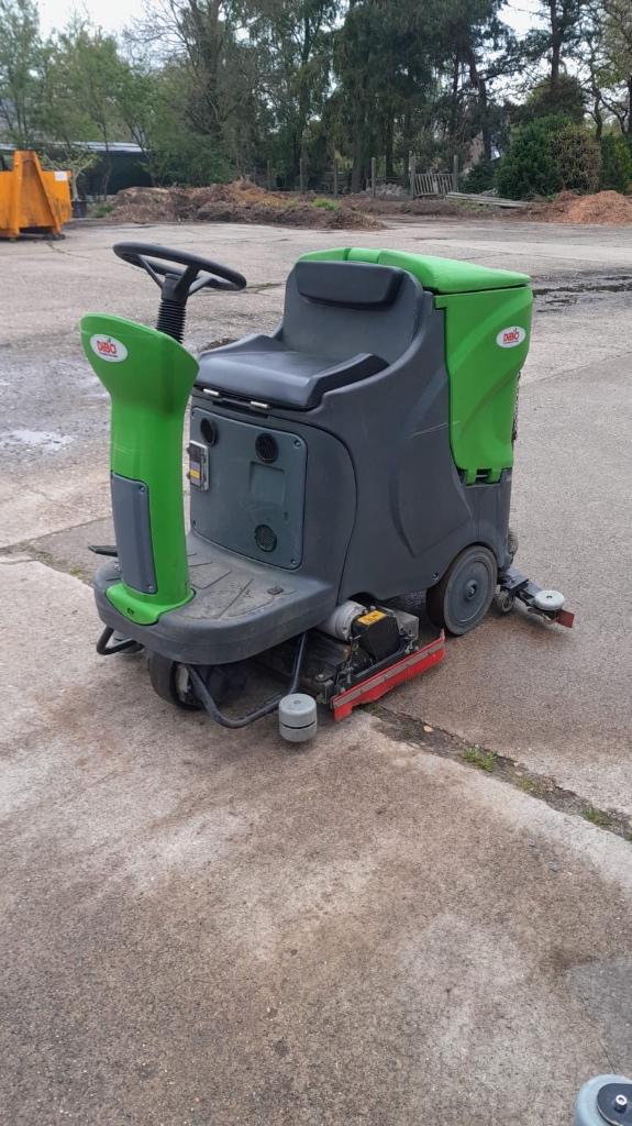 dibo schrobmachine, Enlèvement, Machine de nettoyage à brosse