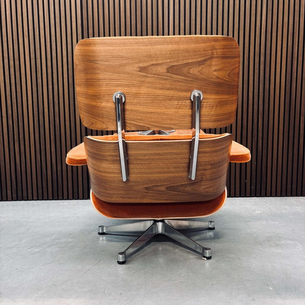 Eames Lounge Chair | Chestnut Shell & Congac Calma, Ophalen of Verzenden