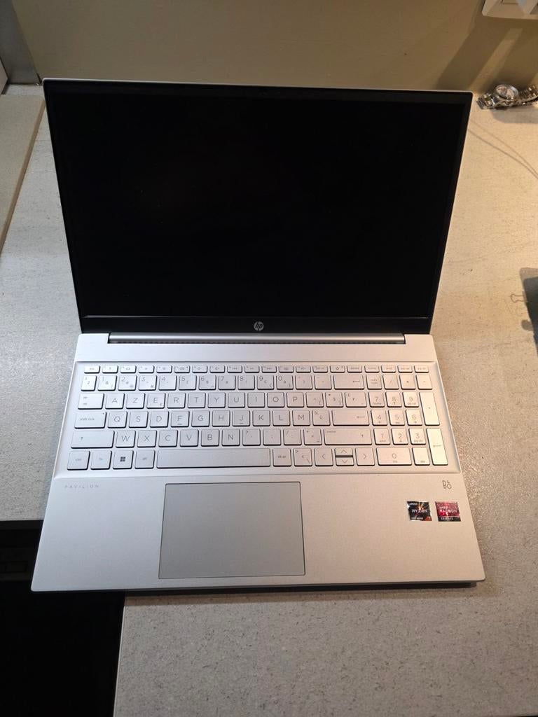 HP Laptop Pavilion 15-EH3007NB AMD Ryzen 7 7730U (823T1EA), Enlèvement