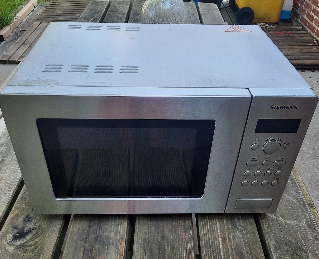 Micro-ondes, Electroménager, Micro-ondes, Four, Enlèvement, Utilisé, 45 à 60 cm