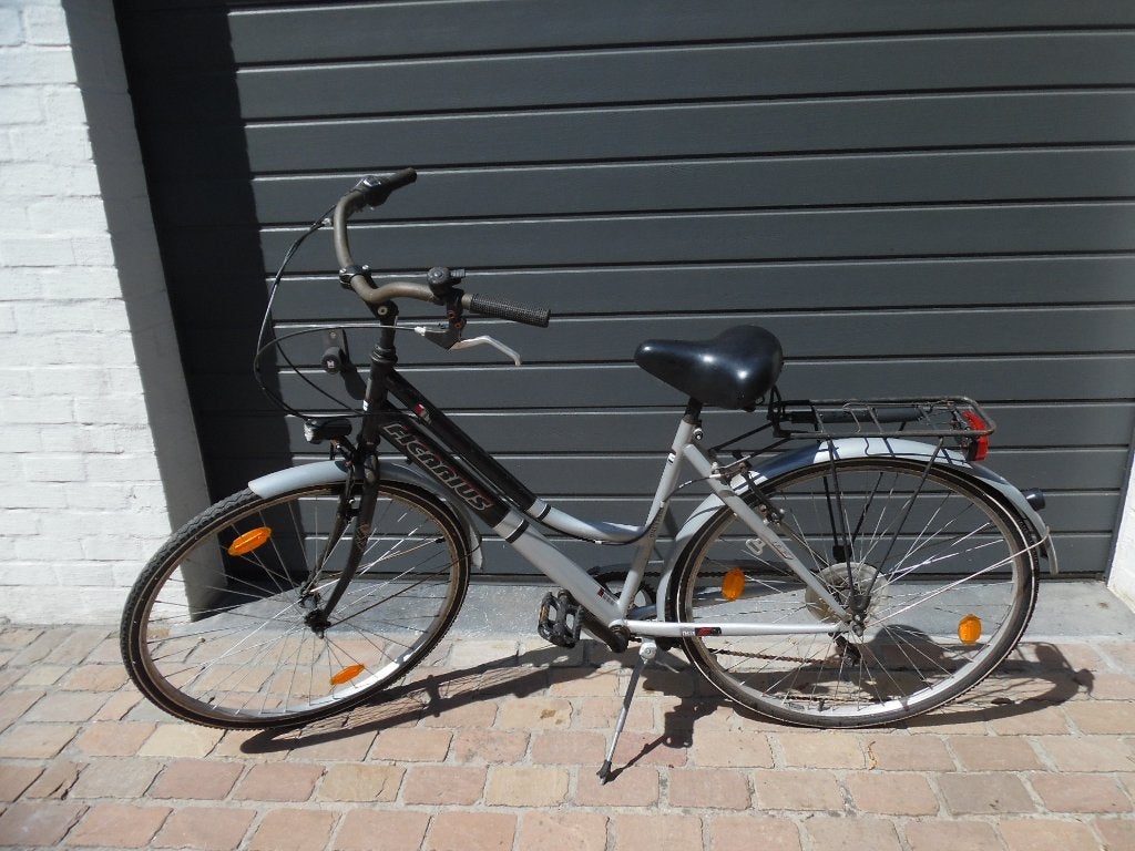 damesfiets Ficarius, Vitesses, Frein sur jante, Enlèvement, Utilisé