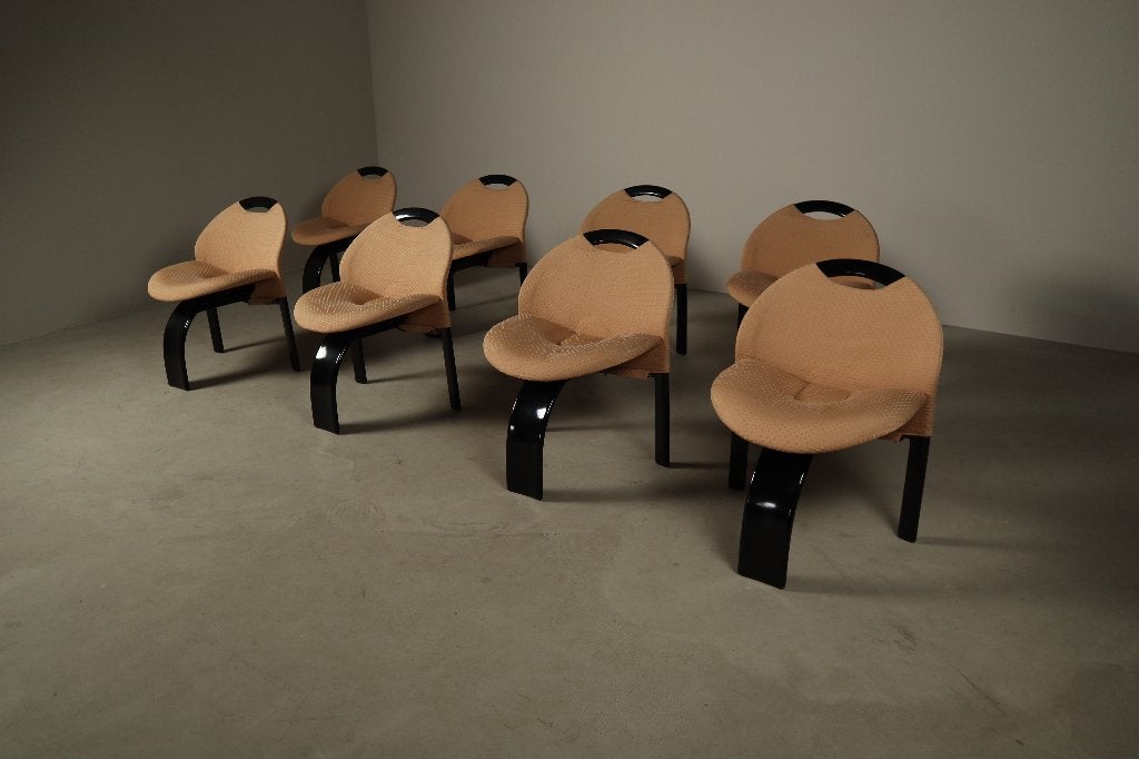 Huit chaises « Sail » de Giovanni Offredi pour Saporiti, Enlèvement