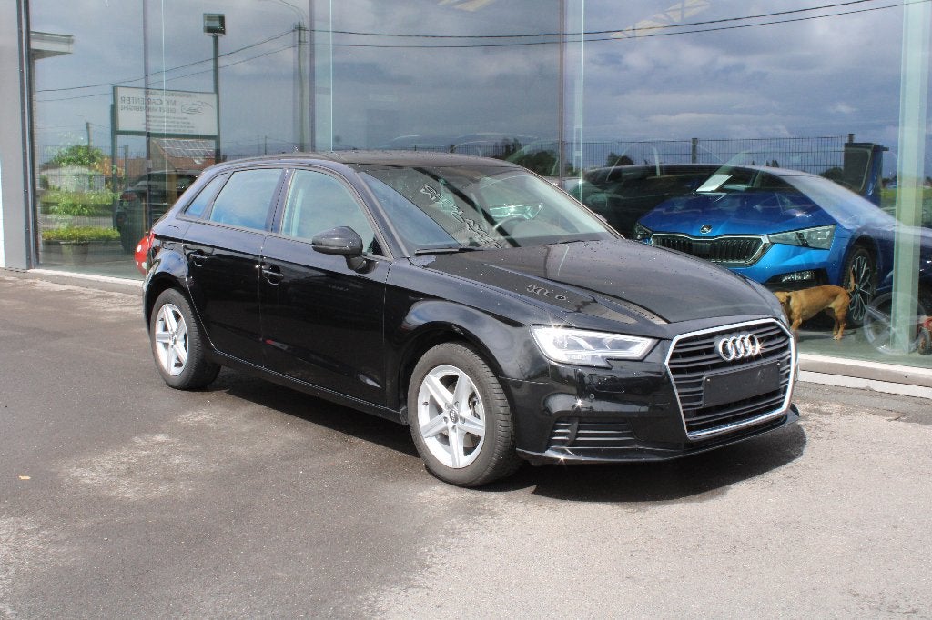 AUDI A3 300 TFSI -AC-NAVI-VOICE-B-6 BLANC, Autos, Cuir, Achat, Entreprise, Boîte manuelle