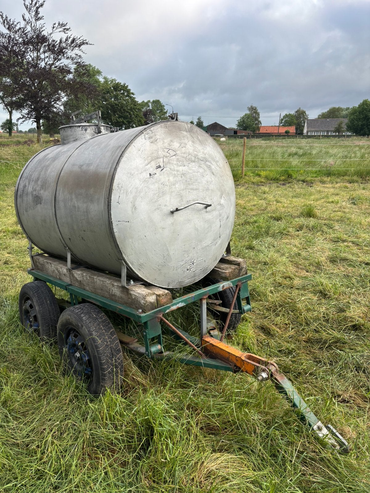 Waterton 800 liter, Ophalen