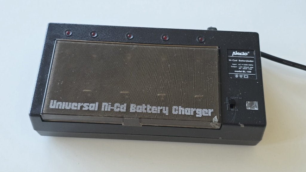 Alecta universele Ni-Cd batterijlader BL-159, Ophalen of Verzenden, Gebruikt