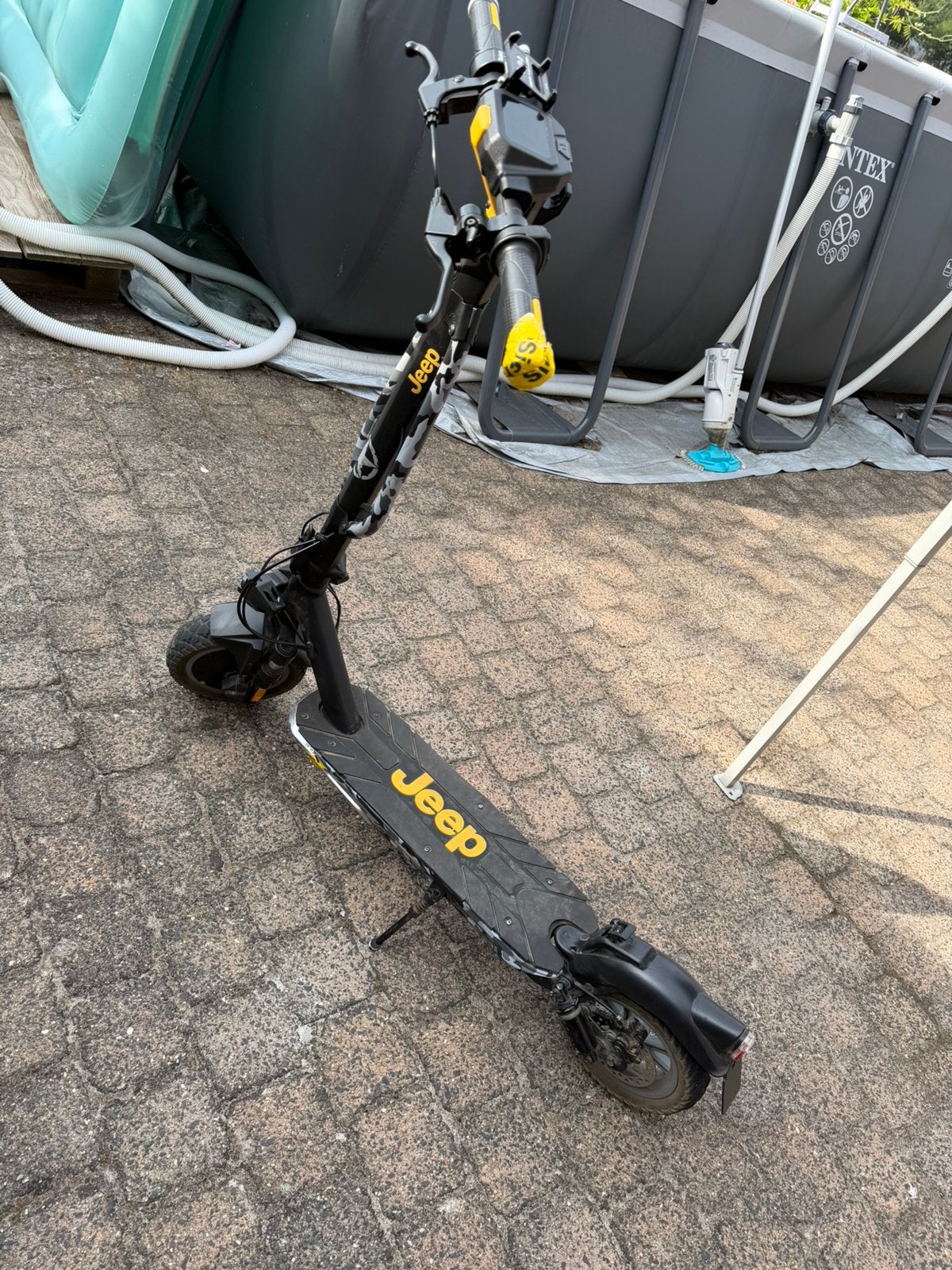 Elektrische Scooter  Jeep 2xe Urban Camou, Vélos & Vélomoteurs, Trottinettes, Utilisé, Step électrique (E-scooter), Enlèvement