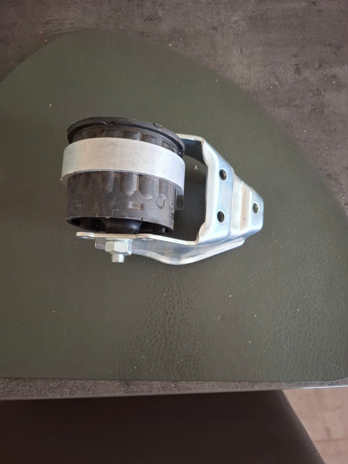 Smart fortwo motor steun, Ophalen