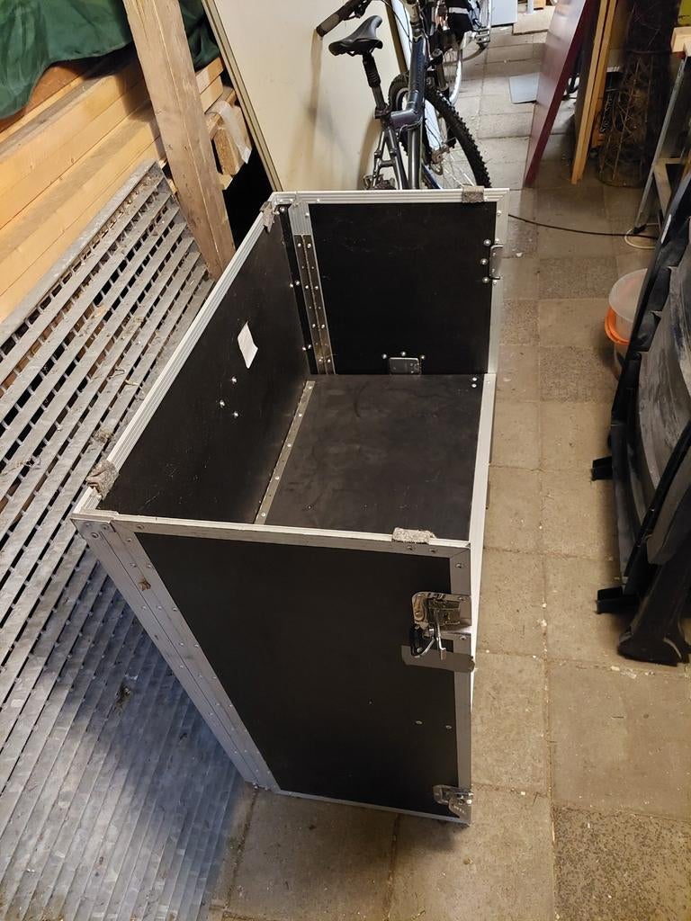 Dj-booth flightcase, Ophalen, Flightcase