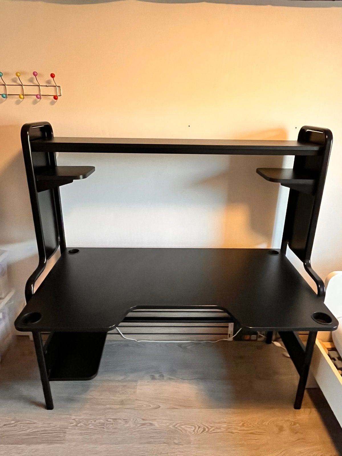Ikea fredde game bureau, Huis en Inrichting, Bureaus, Ophalen, Zo goed als nieuw, IKEA