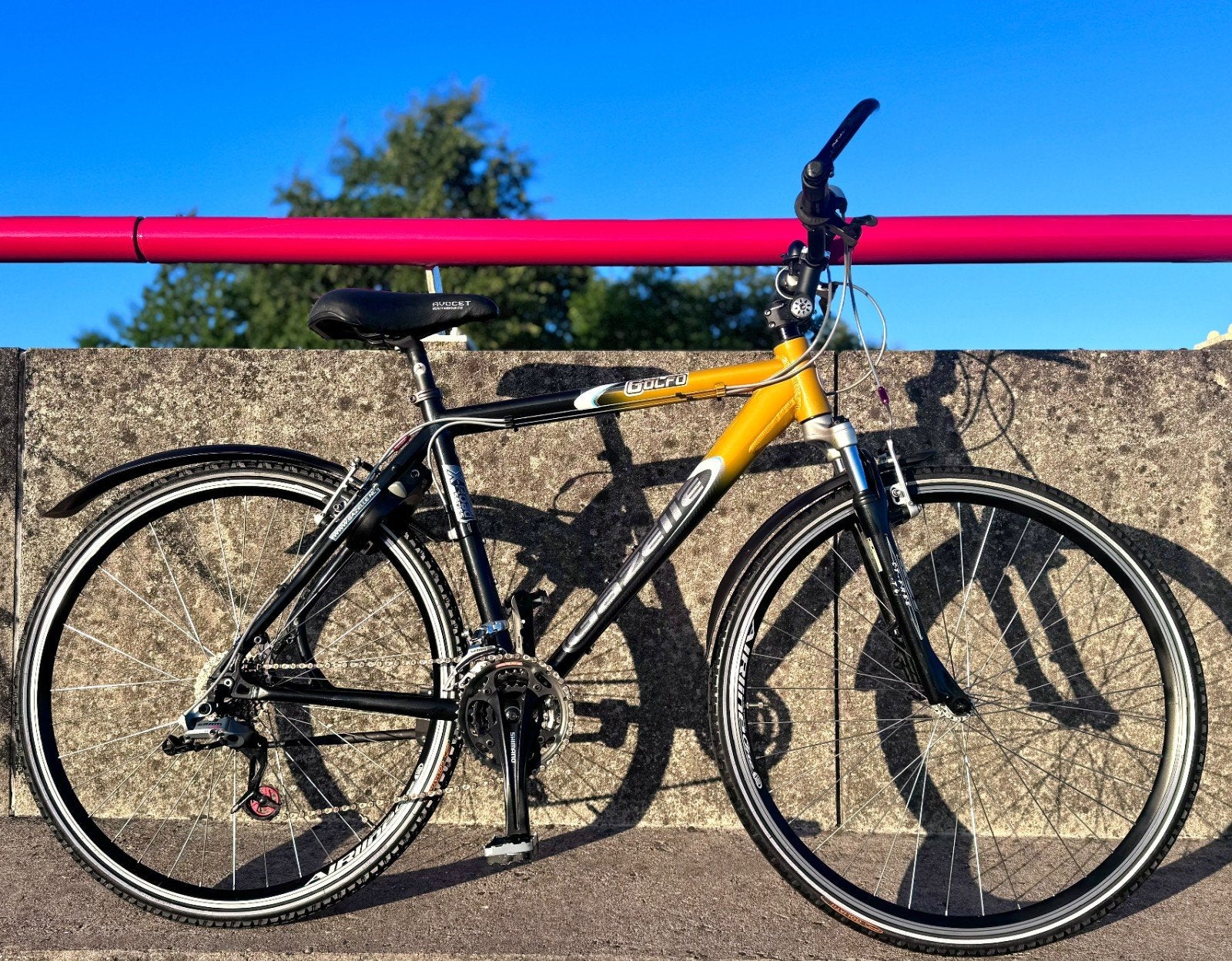 ✅ In nieuwstaat Gazelle MTB Toerfiets 28", M51, 24 vers., Fietsen en Brommers, Ophalen, Hardtail, 49 tot 53 cm, Zo goed als nieuw