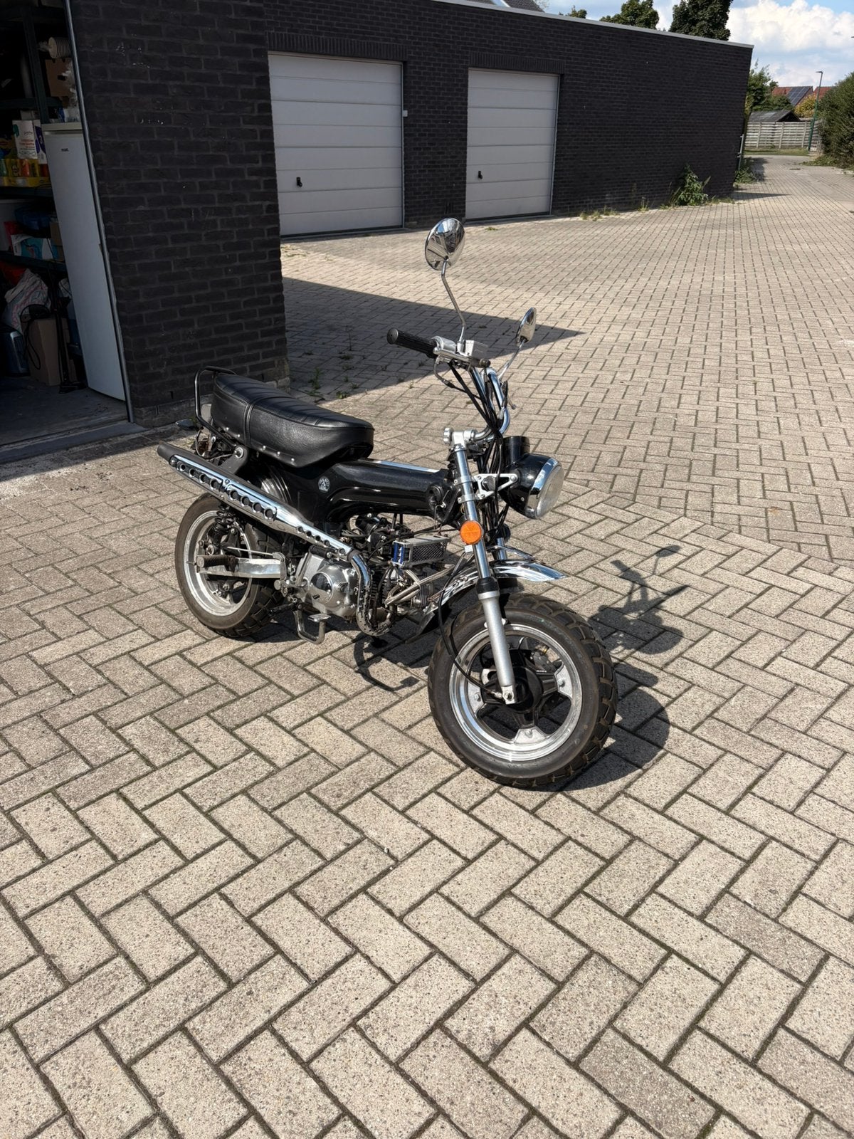 Zwarte dax, Fietsen en Brommers, Ophalen, Klasse B (45 km/u), Zo goed als nieuw, 4 versnellingen