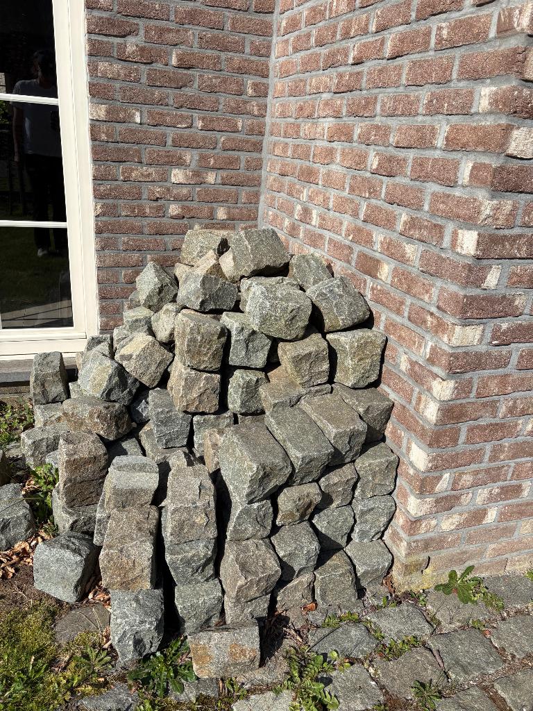 Kasseien 7m2 - gereserveerd, Tuin en Terras, Ophalen, Gebruikt, Grijs, Kei