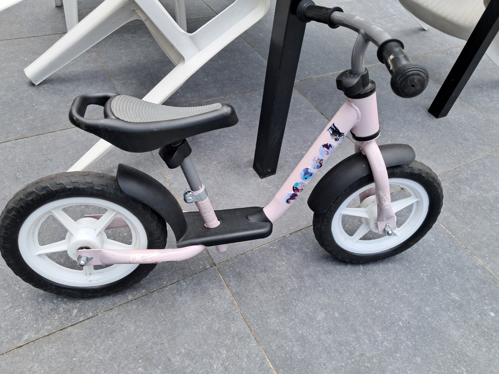 Roze loopfiets voor peuters., Kinderen en Baby's, Ophalen, Gebruikt, Loopfiets