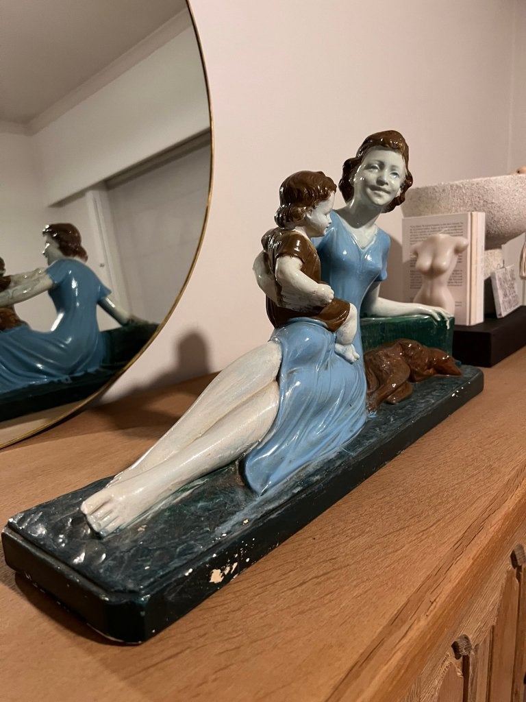 Art-Deco polychroom gipsen beeld Vrouw met kind - Arnova 293, Art deco, Gips, Ophalen of Verzenden, Beeld