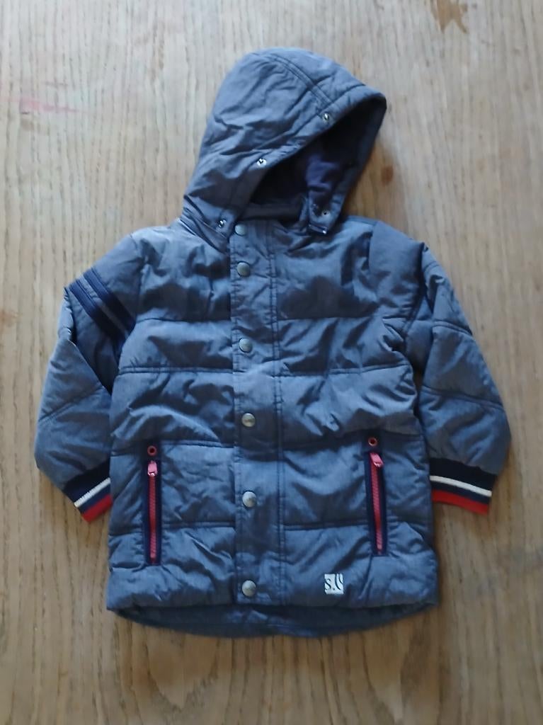 s.Oliver gewatteerde winterjas maat 98 – grijsblauw/rood, Garçon, Enlèvement ou Envoi, Comme neuf, Manteau
