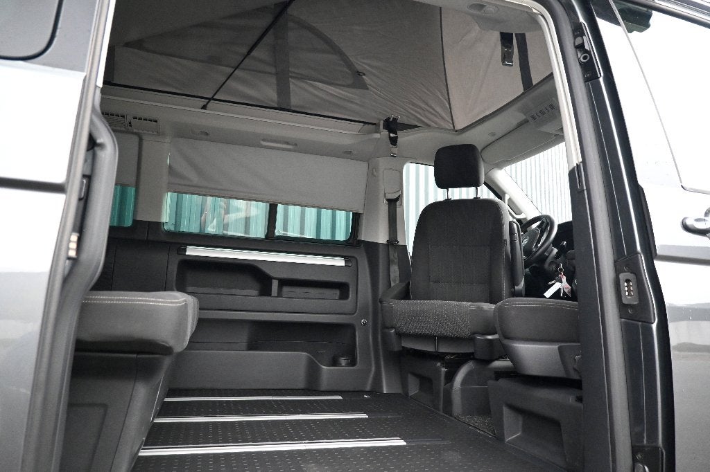 Vw California Beach LED DSG 5zit 4slaap Webasto trek ACC BTW, Automaat, Verwarmde buitenspiegels, Volkswagen, Bedrijf
