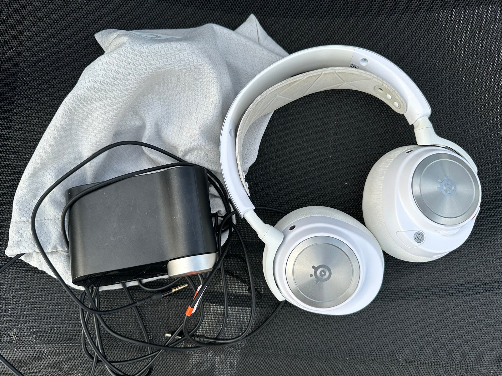 Série Arctis Nova Pro en acier, TV, Hi-fi & Vidéo, Enlèvement ou Envoi, Blanc, Bluetooth, Comme neuf