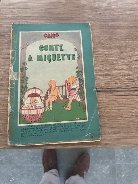Camo conte a Miquette albums Paris, Ophalen of Verzenden, Gelezen, Camo, Fictie algemeen