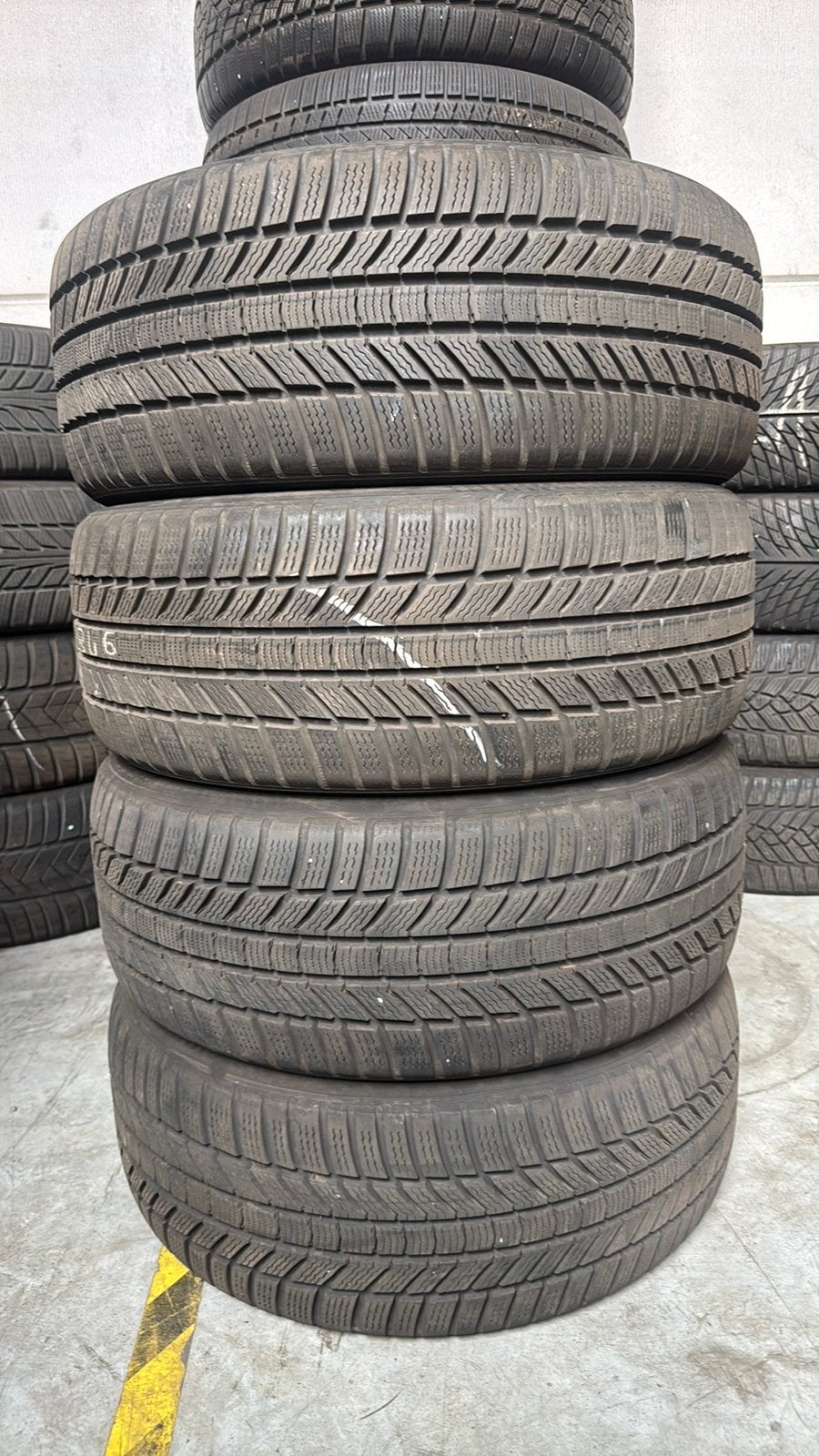 2254518 225/45/18 225/45R18 winterbanden merk Continental, Kleding | Dames, Ophalen