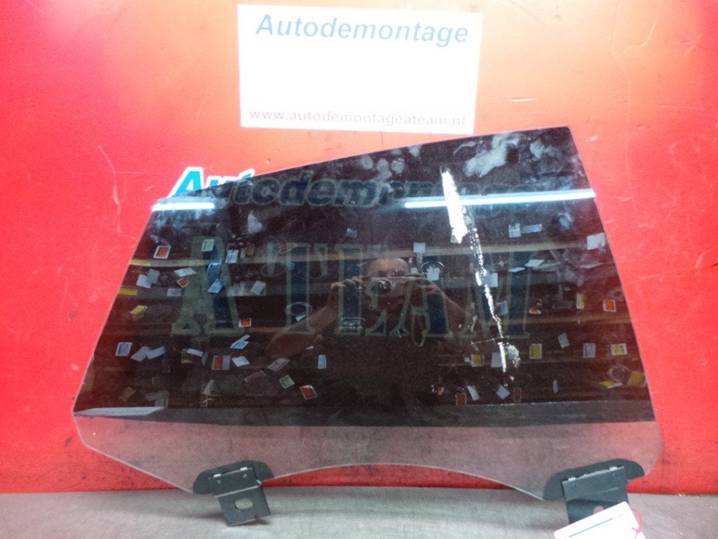 VITRE ARRIERE DROITE Tesla Model S (01-2012/04-2026), Germany_Sales@tesla.com, Utilisé, Autres marques automobiles, Ludwig-Prandtl-Straße 27 - 29
12526  Berlin, DE