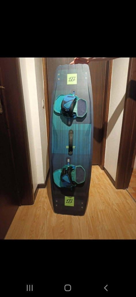 planche kitesurf north 133-40, Watersport en Boten, Kitesurfen, Zo goed als nieuw, Kiteboard, Twintip, Ophalen