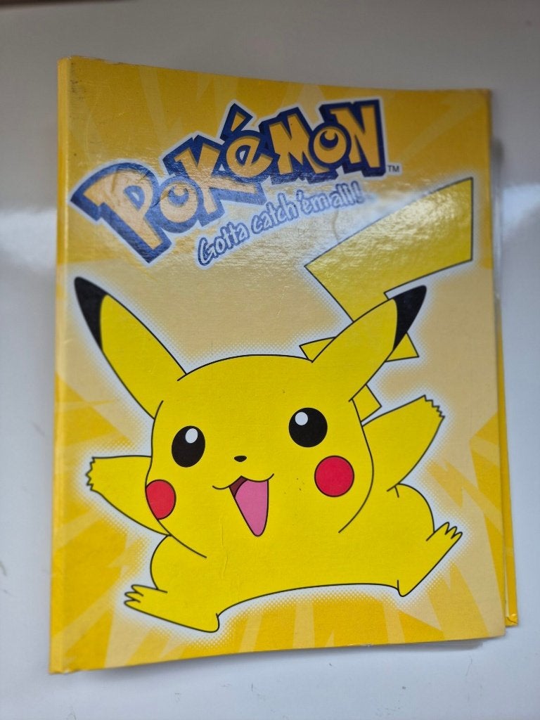 Vintage Official Pokémon Binder 'Gotta Catch 'Em Al' Pikach, Hobby en Vrije tijd, Verzamelkaartspellen | Pokémon, Verzenden, Gebruikt