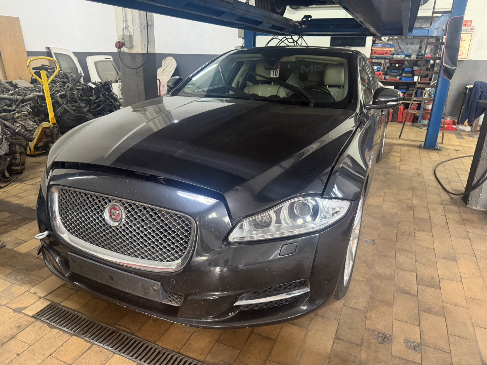 Jaguar XJ Premium Luxury (2015) Moteur cassé, Autos, Euro 5, Achat, Beige, Alcantara