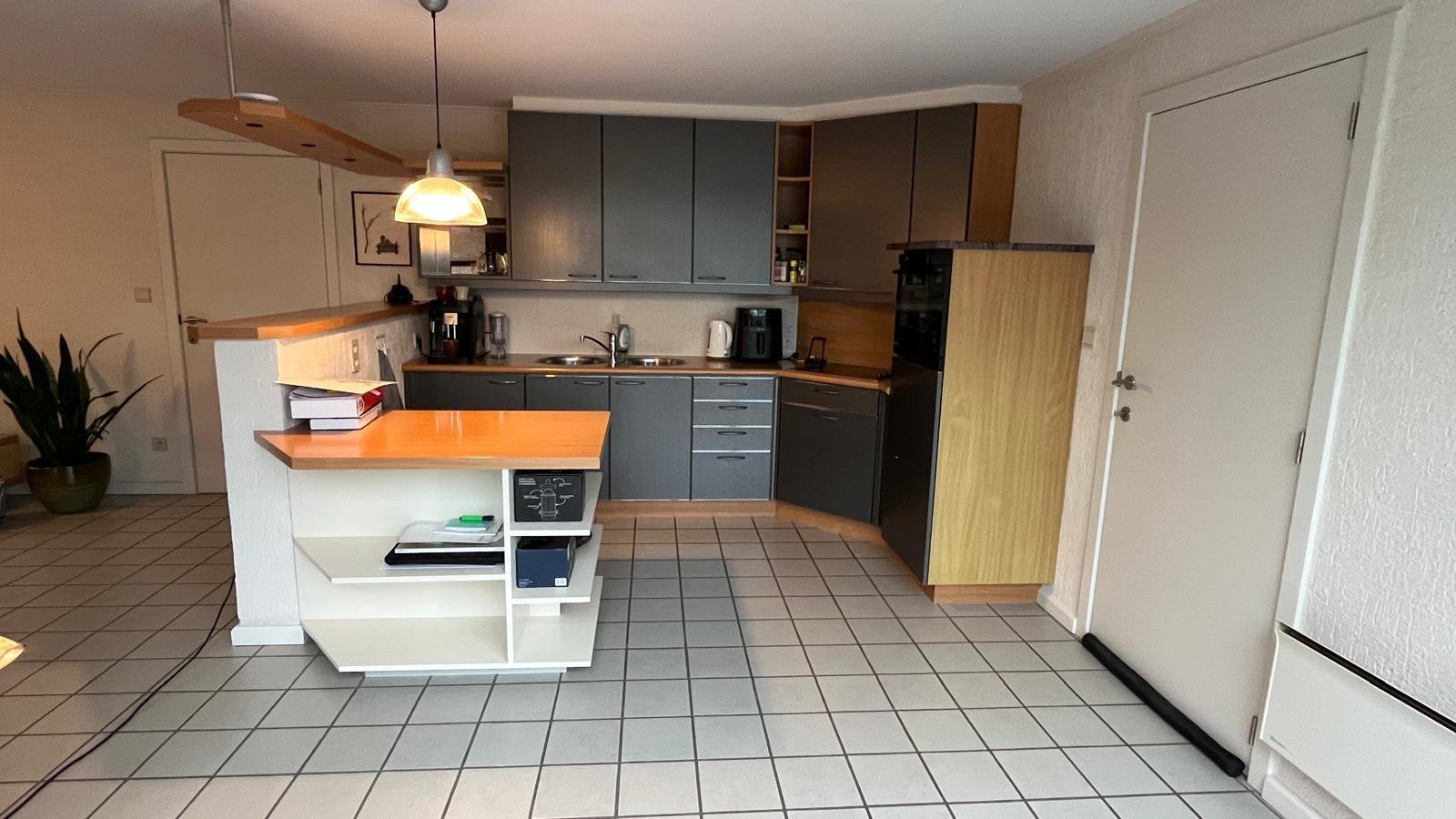 Bijna complete keuken (frigo en combi-oven niet te koop), Ophalen, Zo goed als nieuw