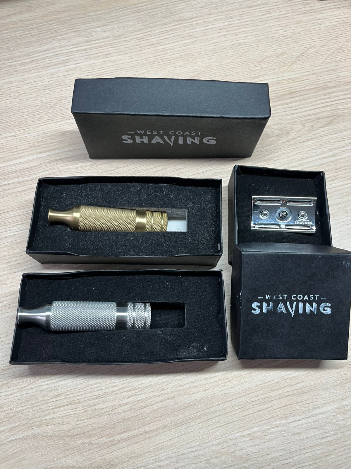 2 st. nieuwe Safety Razors (West Coast Shaving (WCS) uit US), Handtassen en Accessoires, Uiterlijk | Gezichtsverzorging, Nieuw