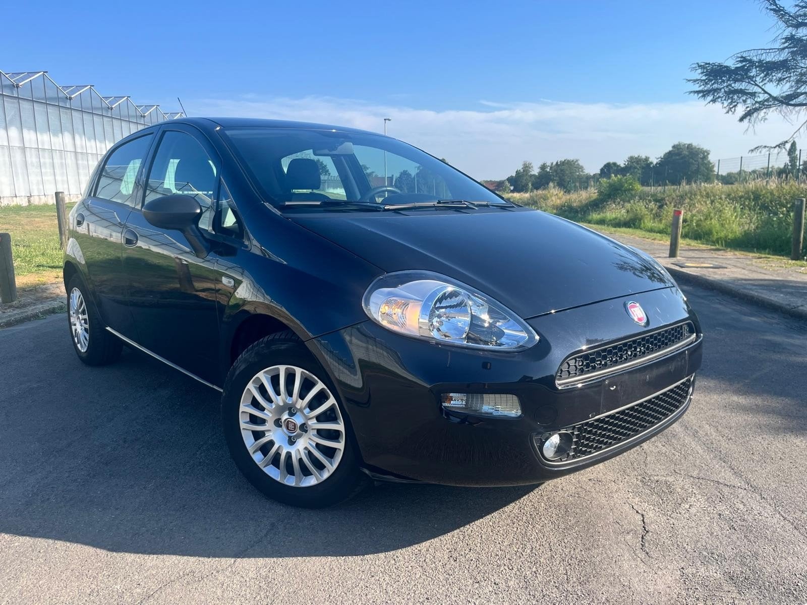 Fiat Punto 1.2 Benzine Airco Euro6B bj 2018 11.000km Gekeurd, Auto's, Fiat, Voorwielaandrijving, Dealer onderhouden, Stof, USB