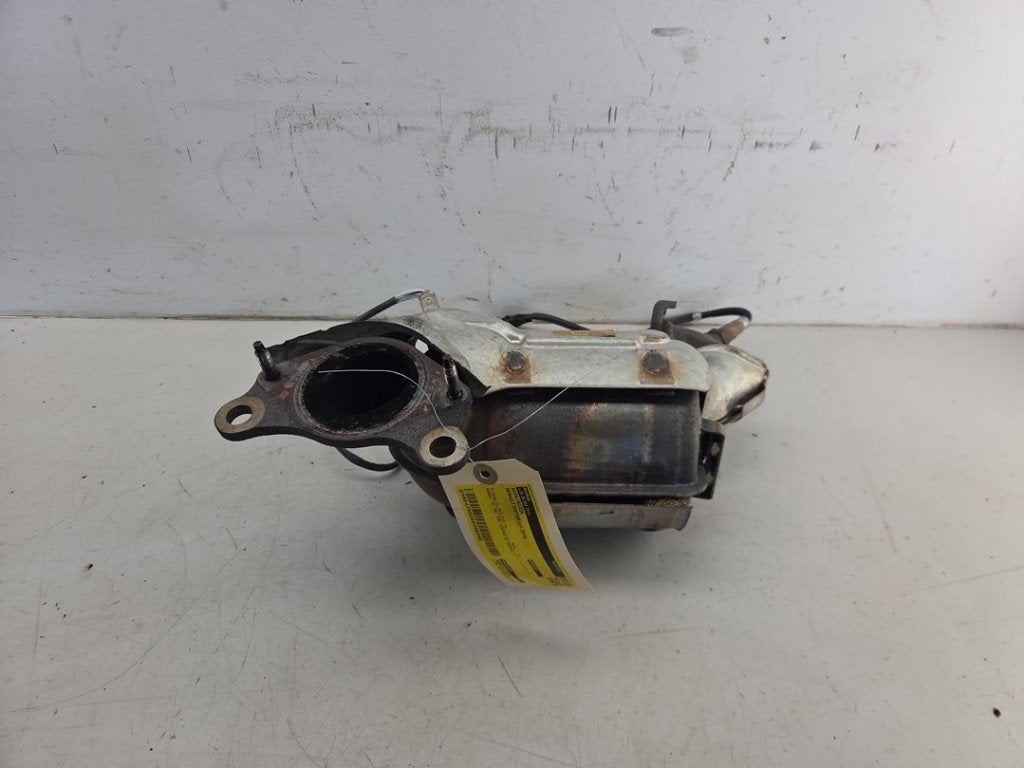 KATALYSATOR Renault Captur I (2R) (|208A01858R|208021841R|), Gebruikt, Renault, Peter-Huppertz-Straße 5
51063  Köln, DE, Dialog.deutschland@renault.de