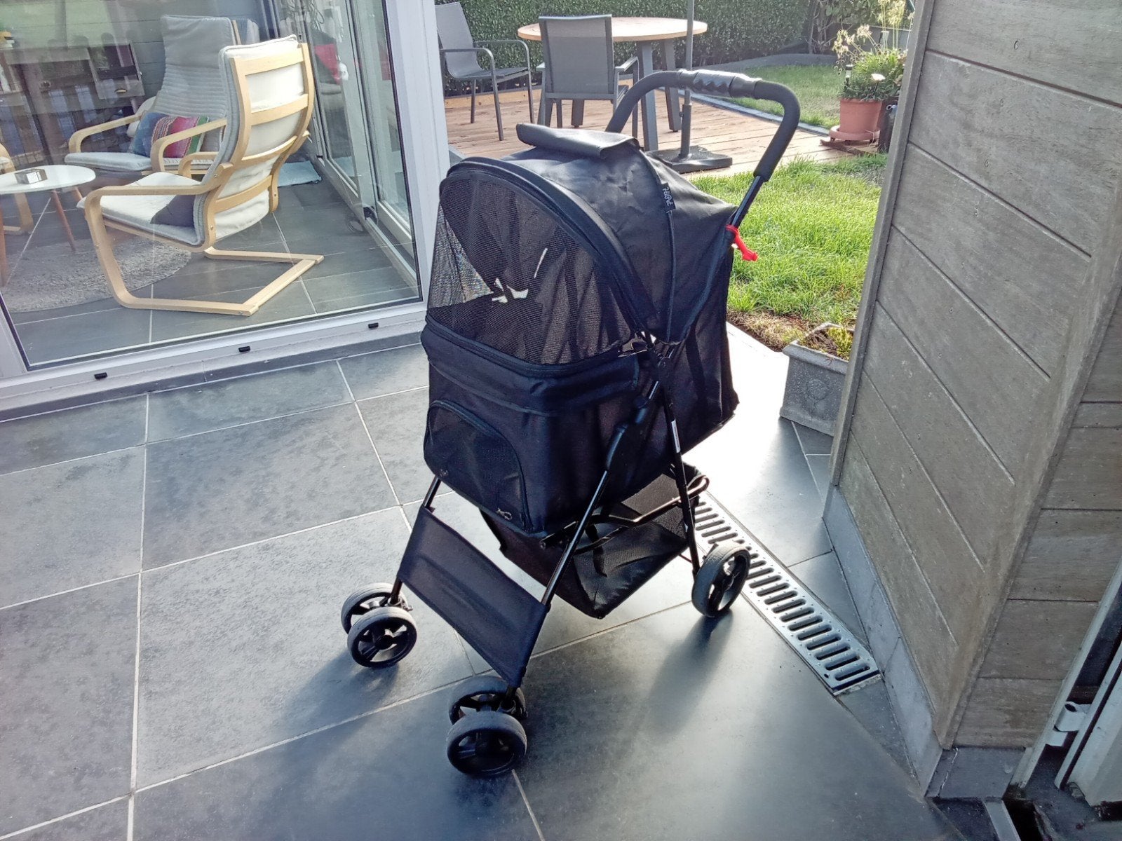 Nieuwe HONDENBUGGY, Ophalen