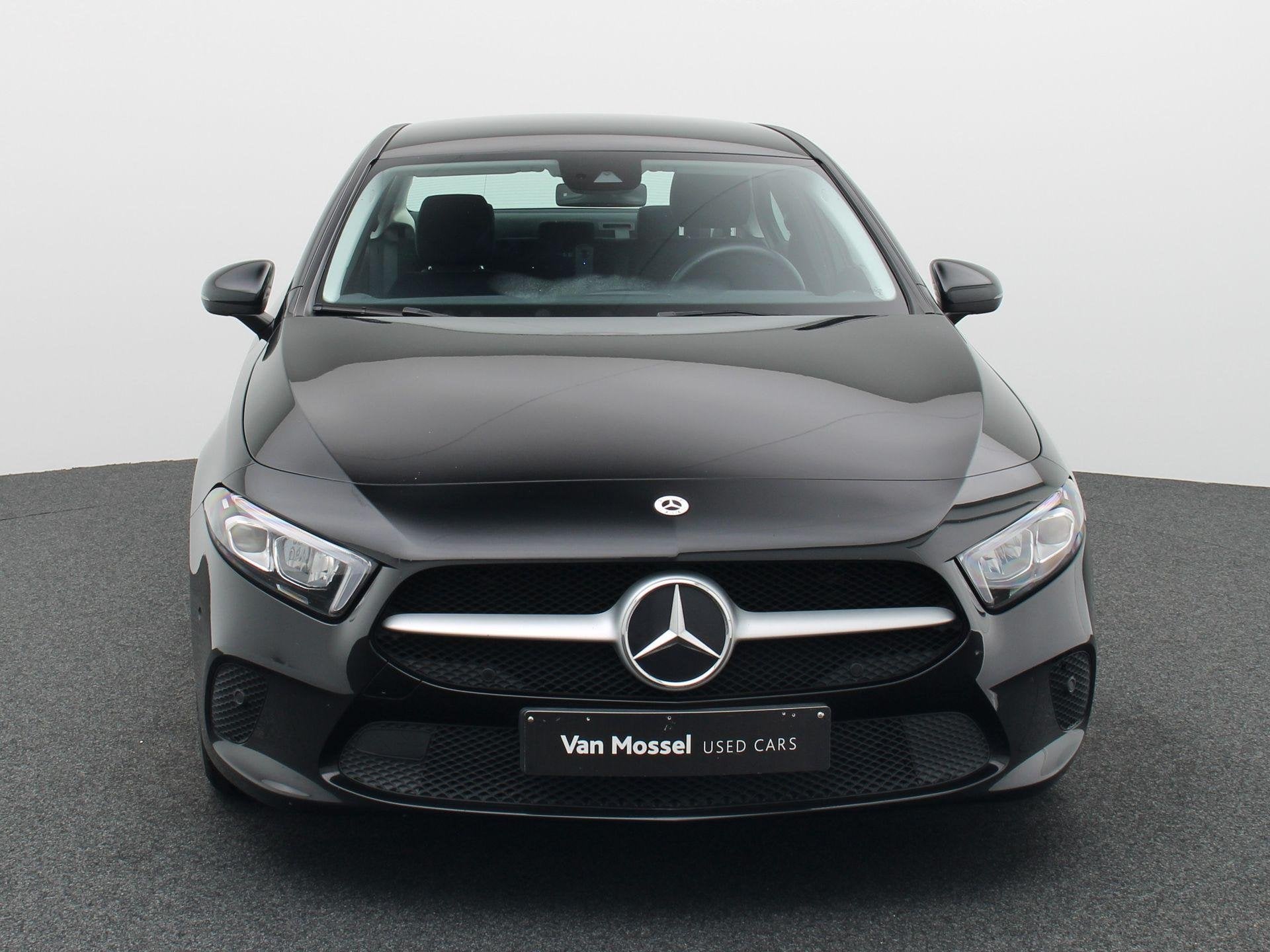 Mercedes-Benz A-Klasse Limousine 180d Business Solution 1Y U, Auto's, 4 deurs, Stof, Gebruikt, 4 cilinders