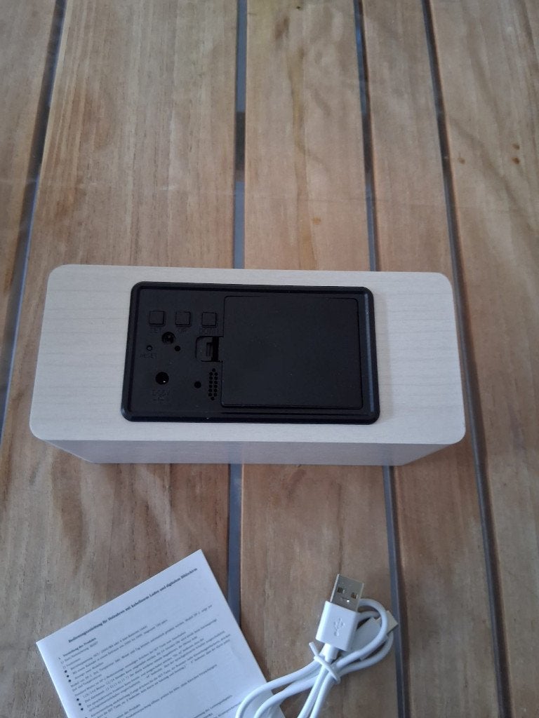 Digitale houten Led-wekker met oplaadfunctie, Digitaal, Onbekend, Nieuw, Ophalen of Verzenden
