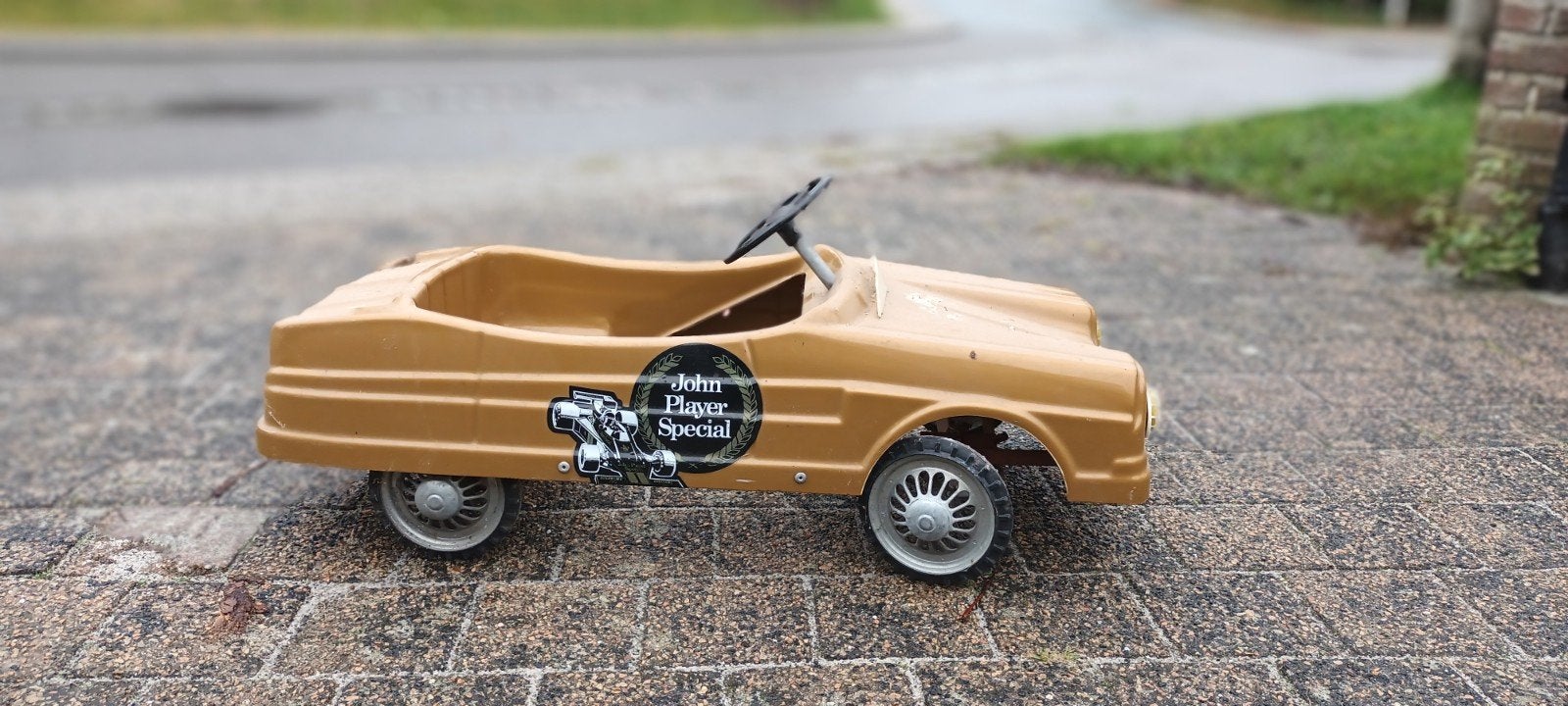 voiture a pedale look vw type 181, Hobby en Vrije tijd, Modelbouw | Radiografisch | Overige, Ophalen