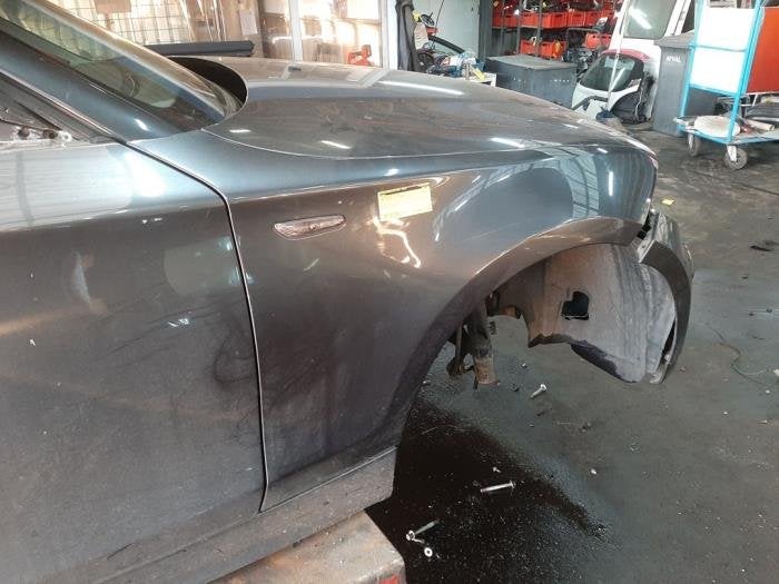 Aile avant droite d'un BMW 1-Serie, -, -, 3 mois de garantie, Utilisé