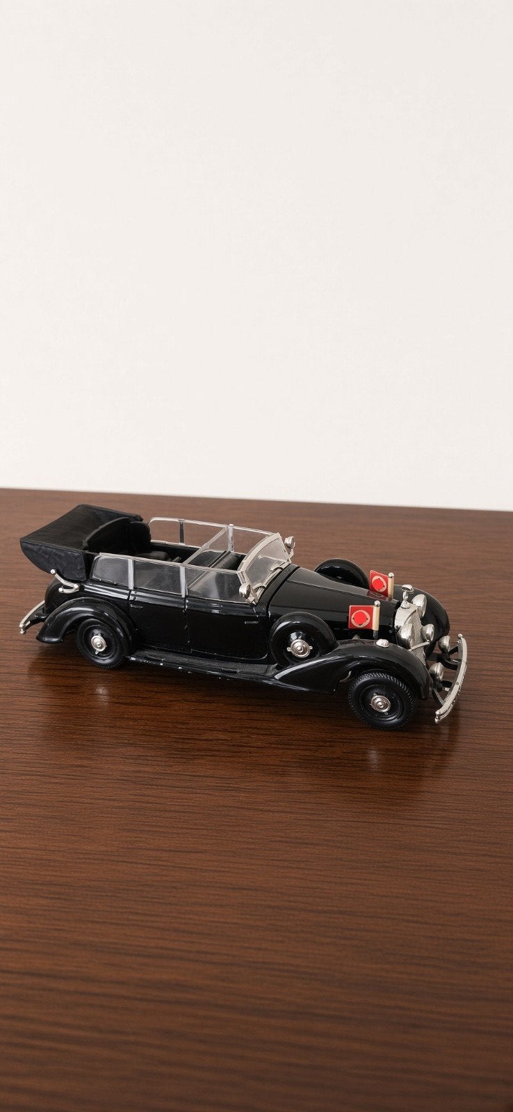 Miniature 1/43 mercedes reich, Enlèvement ou Envoi, Comme neuf, Voiture, Autres marques