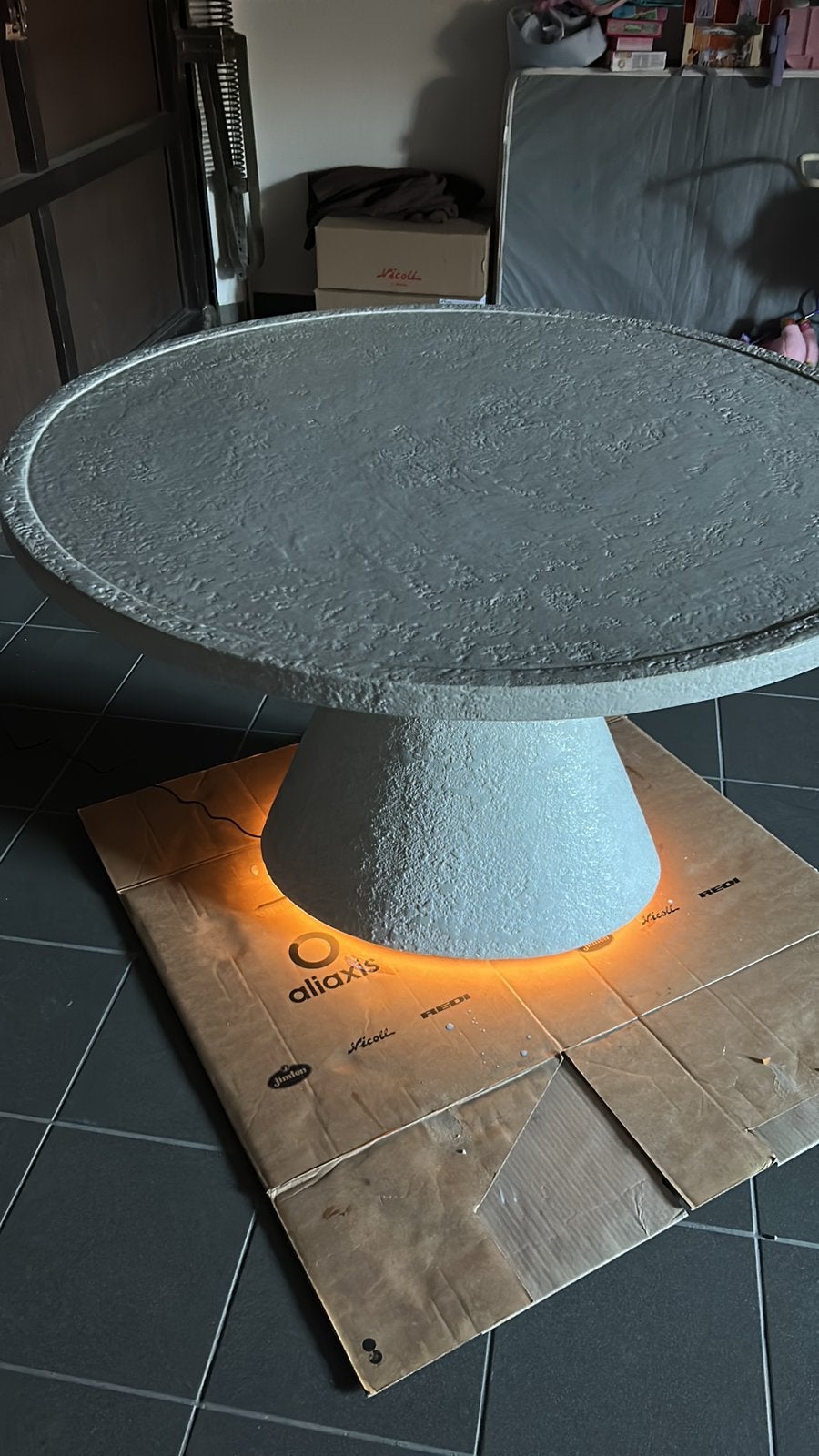 Prachtige mortex tafel diameter 120, Huis en Inrichting, Ophalen, Nieuw